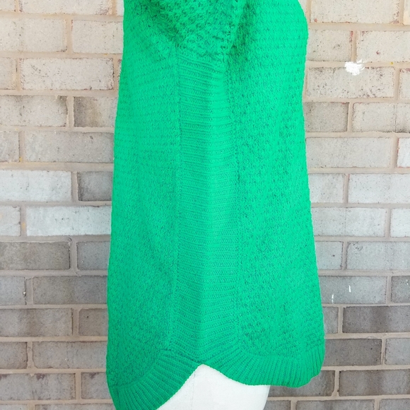"M" Green knitted sweater - Picture 4 of 11